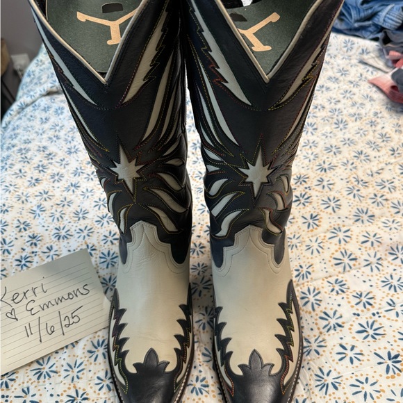 Tecovas Black/Bone Annie Stars Boots - Picture 4 of 7